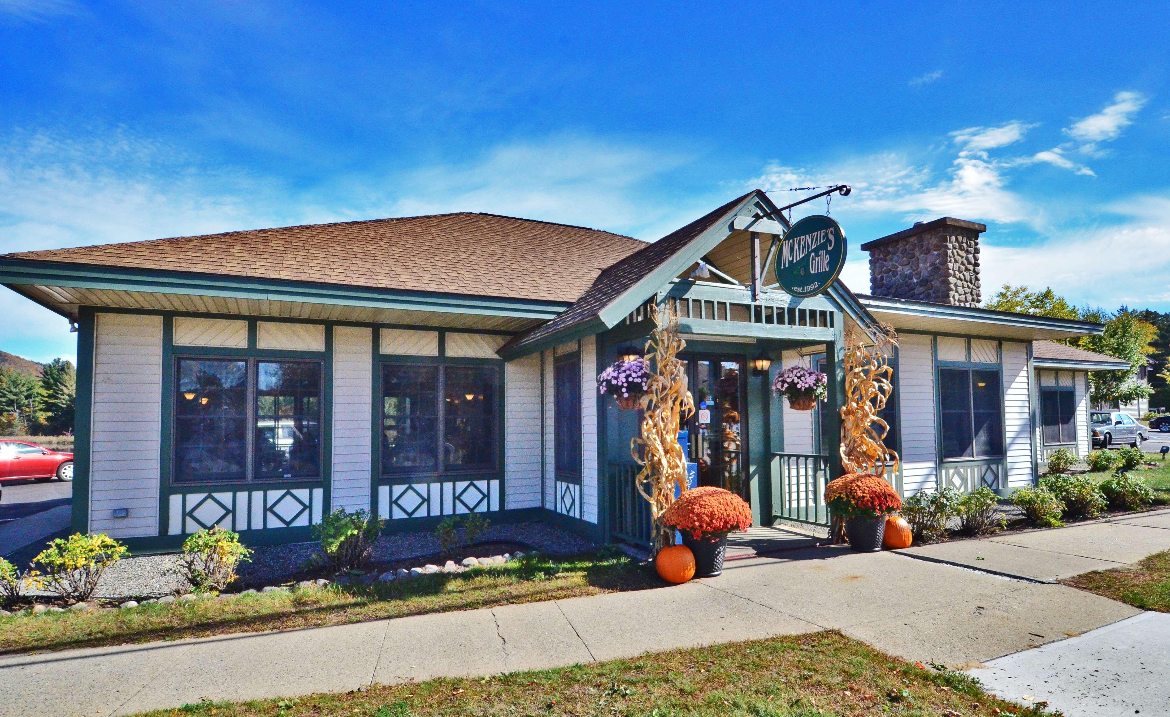 Best Western Saranac Lake Hotel Exterior foto