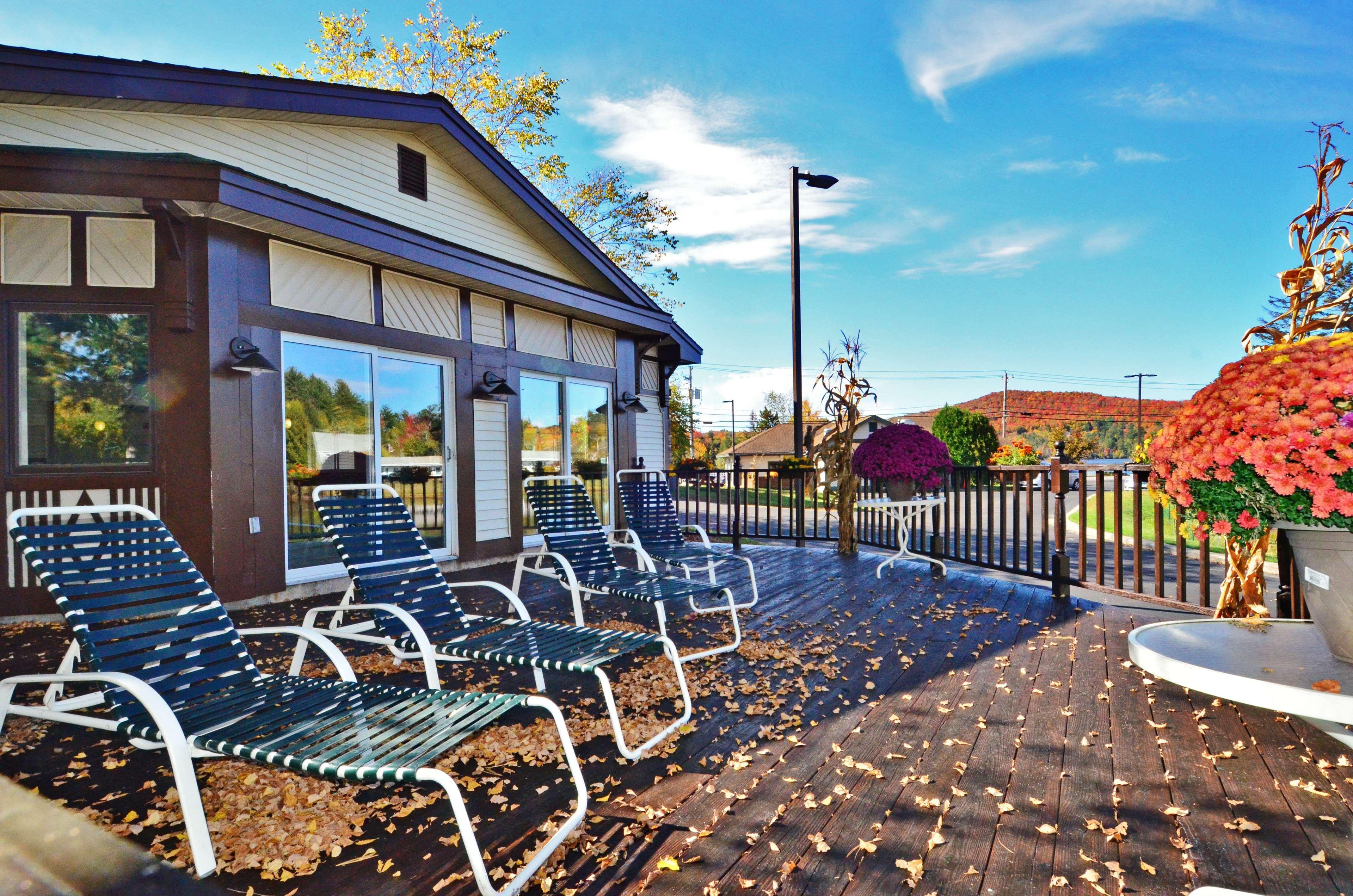 Best Western Saranac Lake Hotel Exterior foto