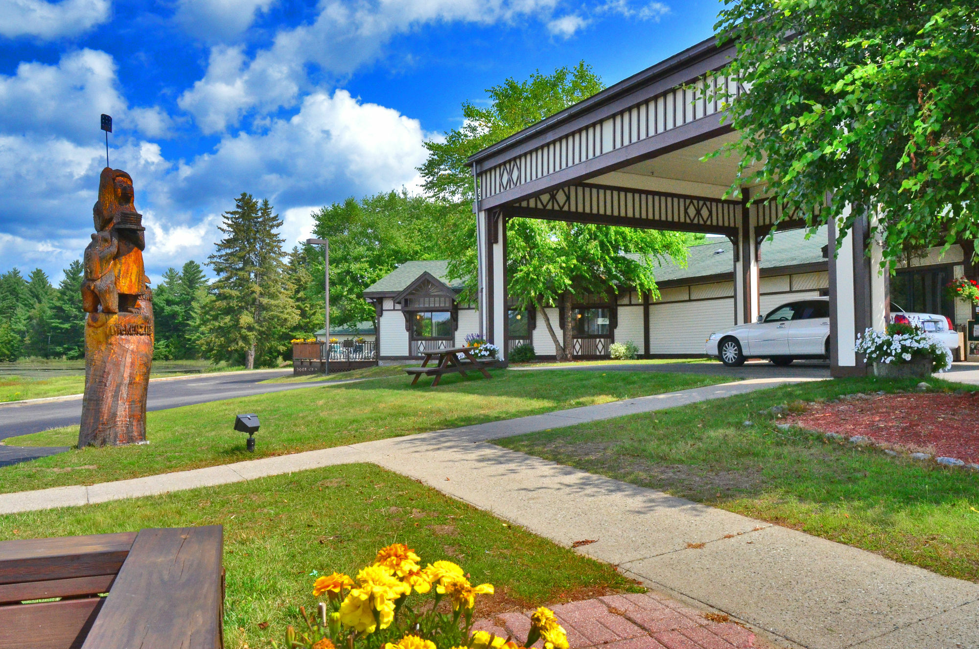 Best Western Saranac Lake Hotel Exterior foto